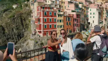 Backdrop to the movie "The Siege of Paradise" #914238