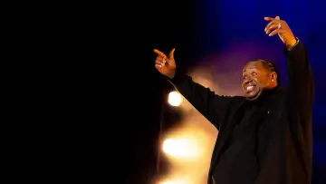 Backdrop to the movie "Bruce Bruce: I Ain