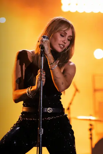 Poster to the movie "Hannah Montana 20th Anniversary Special" #760564