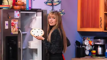 Backdrop to the movie "Hannah Montana 20th Anniversary Special" #795968