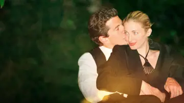 Backdrop to the movie "John and Carolyn: Love, Beauty and Loss" #781237