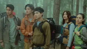 Backdrop to the movie "Petaka Gunung Welirang" #926723