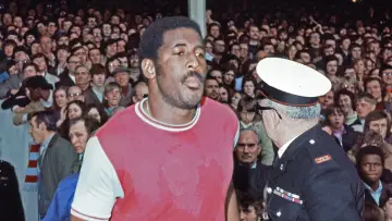 Backdrop to the movie "Transforming the Beautiful Game: The Clyde Best Story" #770377