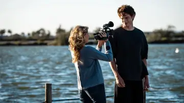 Backdrop to the movie "You+Me – Against the World" #978133