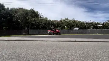 Backdrop to the movie "A Suburban Drone" #930007