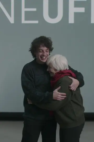 A Sua Frente