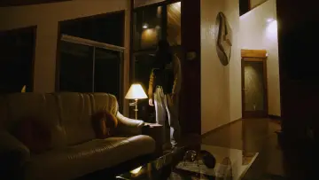 Backdrop to the movie "It