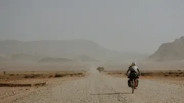 Backdrop to the movie "Same Sun - Mit dem Fahrrad durch Afrika" #807056