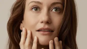 Backdrop to the movie "Katherine Levac: L