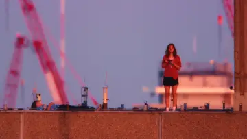 Backdrop to the movie "Everytime" #975957