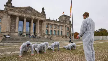 Backdrop to the movie "Aufstand der Jugend" #780269