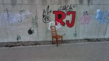 Backdrop to the movie "The Life of a Chair" #780597