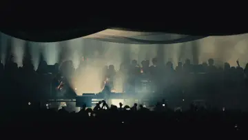 Backdrop to the movie "Fred again.. & Thomas Bangalter: Live at Alexandra Palace in London (USB002)" #790872