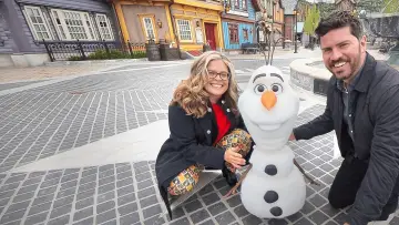 Backdrop to the movie "Disney+ Insider: World of Frozen" #802934