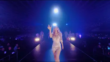 Backdrop to the movie "KODA KUMI 25th ANNIVERSARY TOUR 2025 -De CODE-" #794916