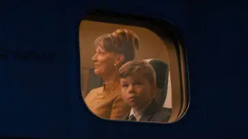 Backdrop to the movie "Propeller One-Way Night Coach" #801523