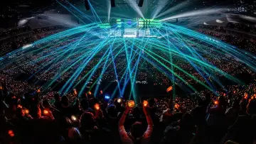Backdrop to the movie "Ado - WORLD TOUR 2025 “Hibana”@Saitama Super Arena" #781470
