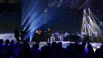 Backdrop to the movie "La fête de la chanson française - 20 ans d