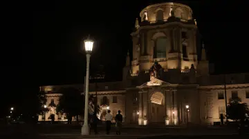 Backdrop to the movie "1AM" #810588