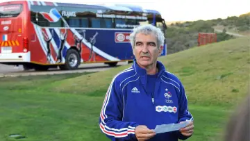 Backdrop to the movie "The Bus: A French Football Mutiny" #817226