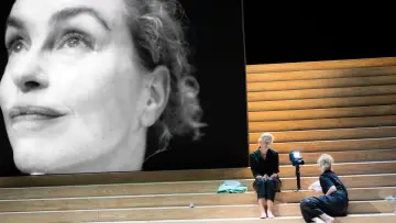 Backdrop to the movie "National Theatre Live: Electra/Persona" #1652400