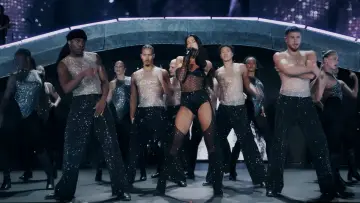 Backdrop to the movie "Dua Lipa: Live From Mexico" #816819