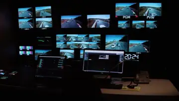 Backdrop to the movie "Fast" #1212317
