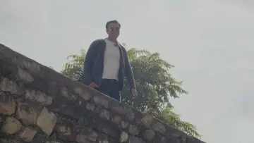 Backdrop to the movie "Lau Kumude Hidyo Hero Banna" #1187116