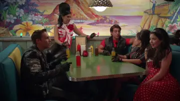 Backdrop to the movie "Teen Beach Movie" #1181624