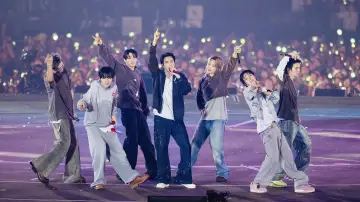 Backdrop to the movie "BTS World Tour 