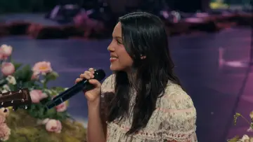 Backdrop to the movie "Billions Club Live with Olivia Rodrigo: A Concert Film" #823055