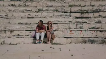 Backdrop to the movie "Ruins" #929631