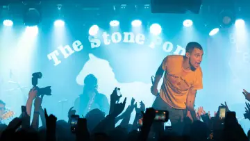 Backdrop to the movie "Bleachers - Live From The Stone Pony (YouTube Music Nights)" #919880