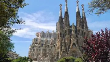 Backdrop to the movie "Sagrada Familia, le rêve achevé de Gaudi" #913746