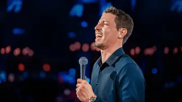 Backdrop to the movie "Tony Hinchcliffe: Man of the People" #910953