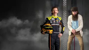 Backdrop to the movie "Eli Manning Presents: The Undercovers - Ryan Blaney" #956233