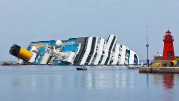 Backdrop to the movie "Shipwrecked: Nightmare at Sea" #954568