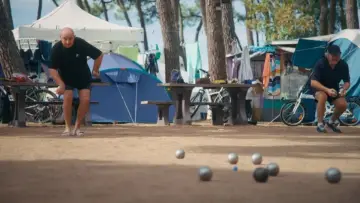 Backdrop to the movie "Le camping, un siècle de bonheur français" #929546