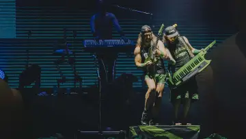 Backdrop to the movie "Alestorm - Hellfest 2026" #1177395