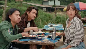 Backdrop to the movie "Behuli" #1630202