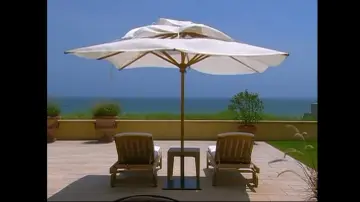 Backdrop to the movie "The Hamptons" #1523213