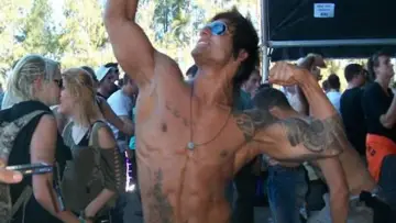 Backdrop to the movie "Poster Boy: Becoming Zyzz" #1205230
