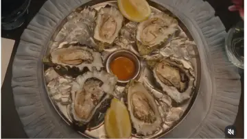 Backdrop to the movie "Oyster" #1166228