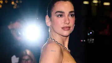 Backdrop to the movie "Dua Lipa - Unstoppable" #1169286