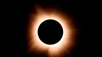 Backdrop to the movie "Eclipse Across Europe" #1187462