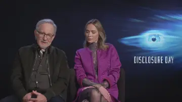 Backdrop to the movie "FULL DISCLOSURE: THE REALITY BEHIND SPIELBERG