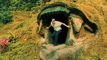 Backdrop to the movie "Tropical Parasite" #1193777