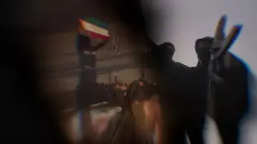 Backdrop to the movie "Inside Iran: War & Revolution" #1229211