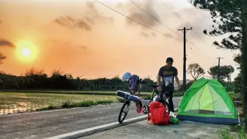 Backdrop to the movie "Journey with Wind and Dew" #1187243