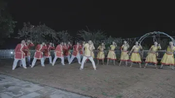 Backdrop to the movie "Sutukai Aijanu Maya Gaijamla Relaima Chadera" #1636002